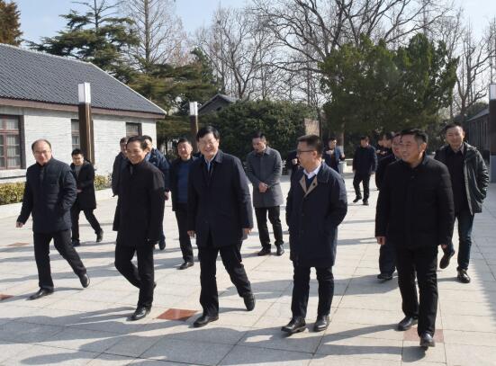 鹽城市政府副秘書長姚學(xué)龍來淮海參觀調(diào)研.jpg
