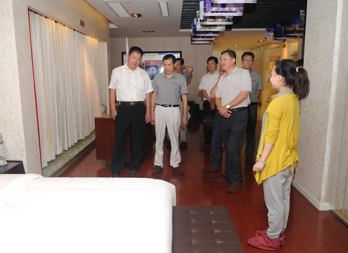 淮海赴康乃馨公司學(xué)習(xí)企業(yè)文化工作