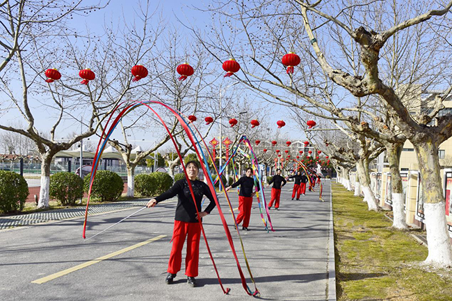 淮海舞蹈隊(duì)?wèi)c祝新春到來.jpg